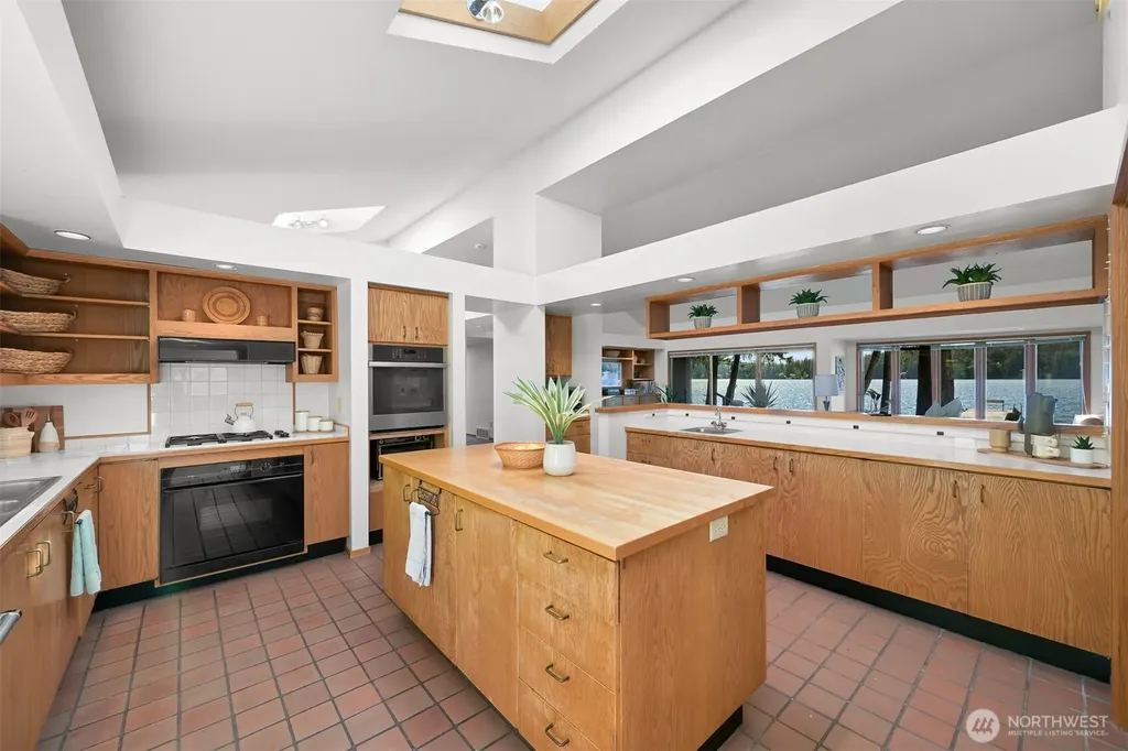 3169 Agate Bay Lane Bellingham WA 98226