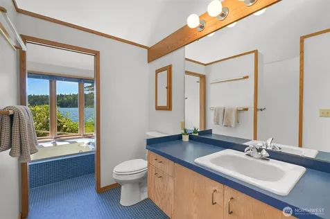 3169 Agate Bay Lane Bellingham WA 98226