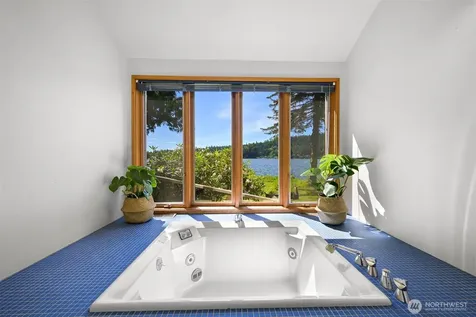 3169 Agate Bay Lane Bellingham WA 98226