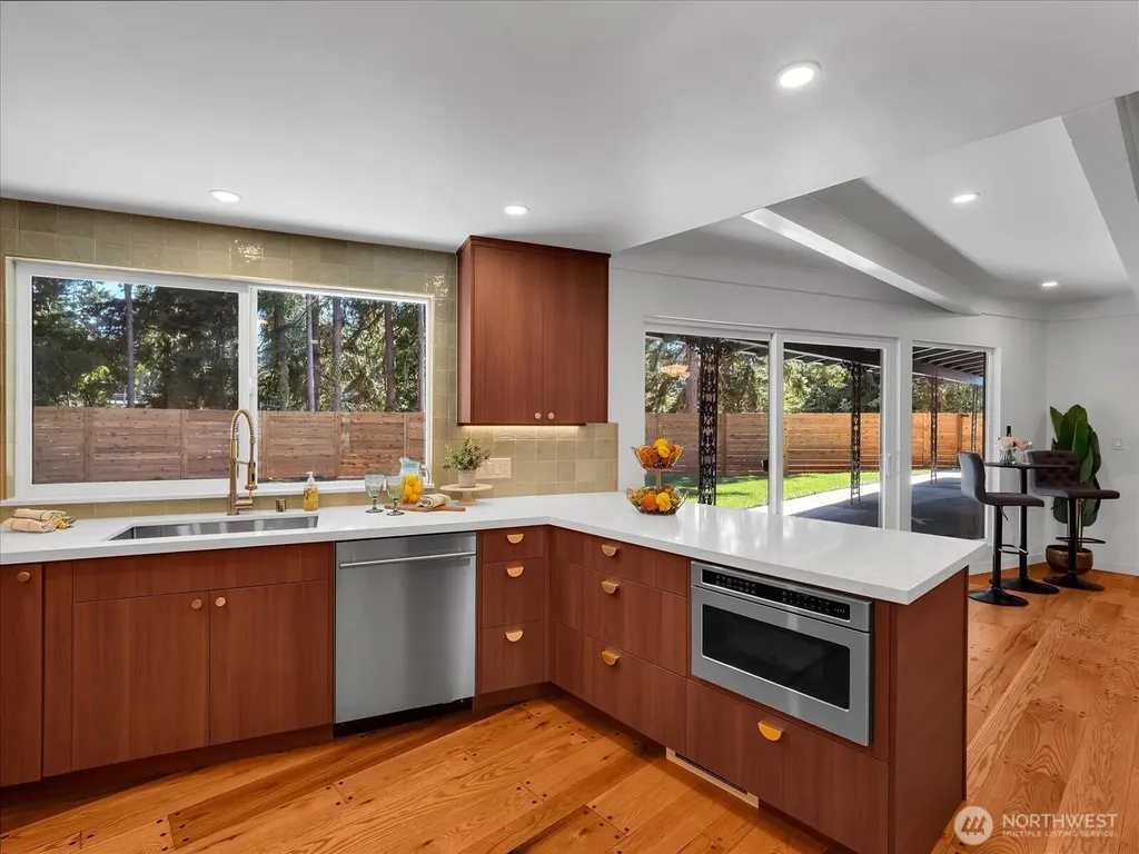9616 242nd Place SW Edmonds WA 98020