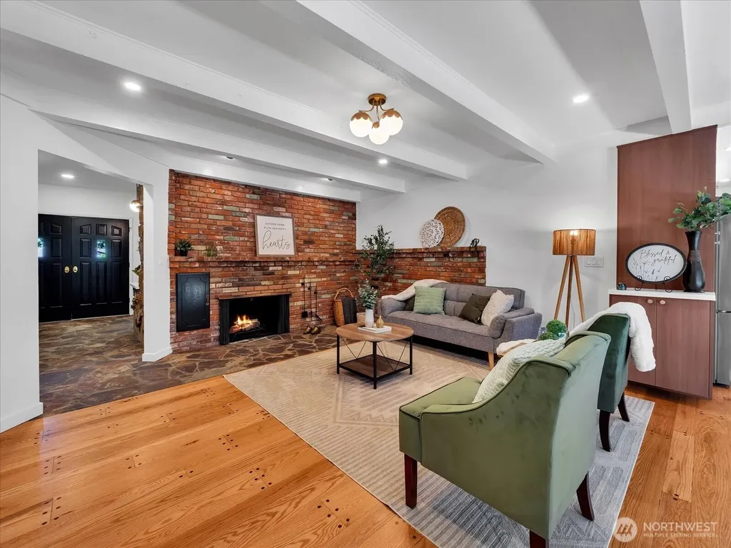 9616 242nd Place SW Edmonds WA 98020