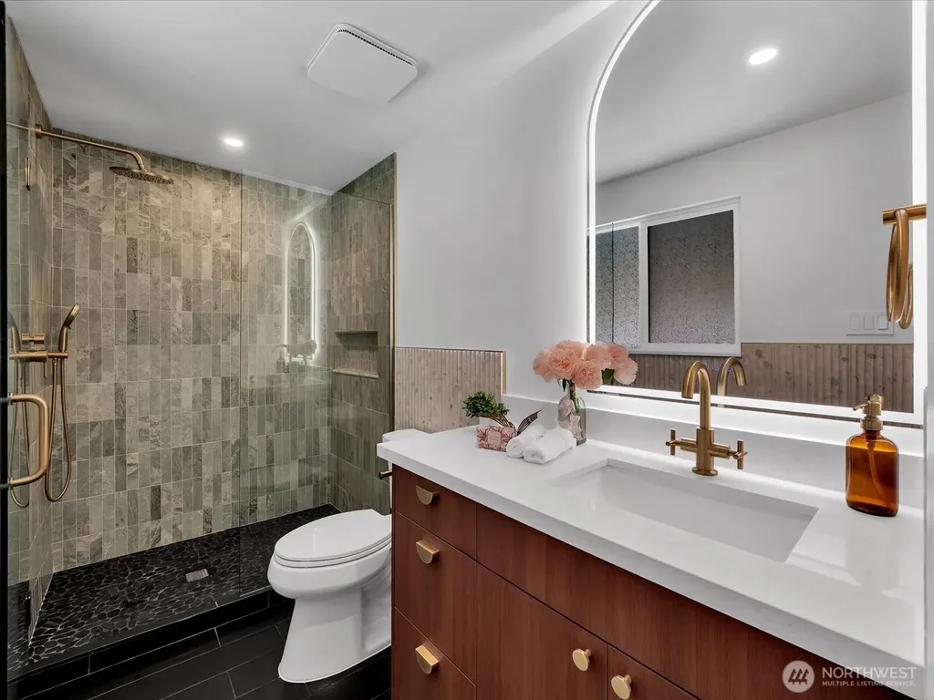 9616 242nd Place SW Edmonds WA 98020