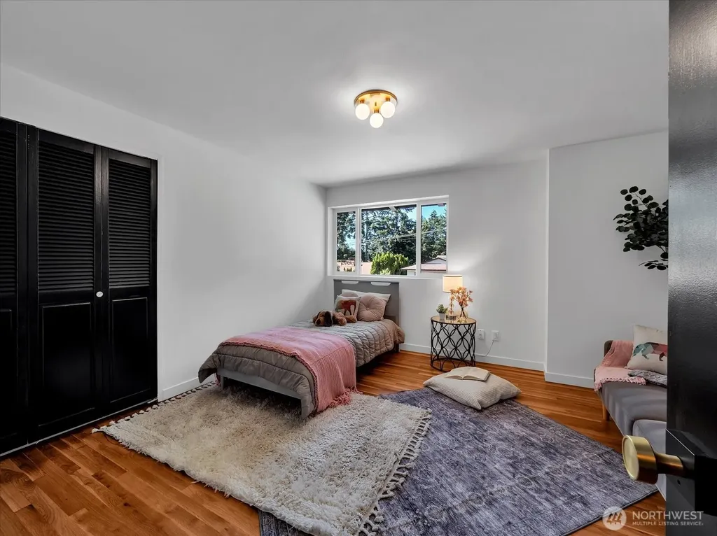 9616 242nd Place SW Edmonds WA 98020