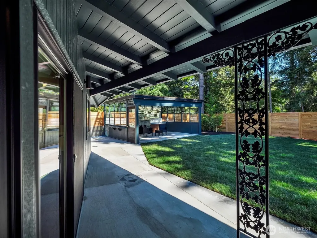 9616 242nd Place SW Edmonds WA 98020
