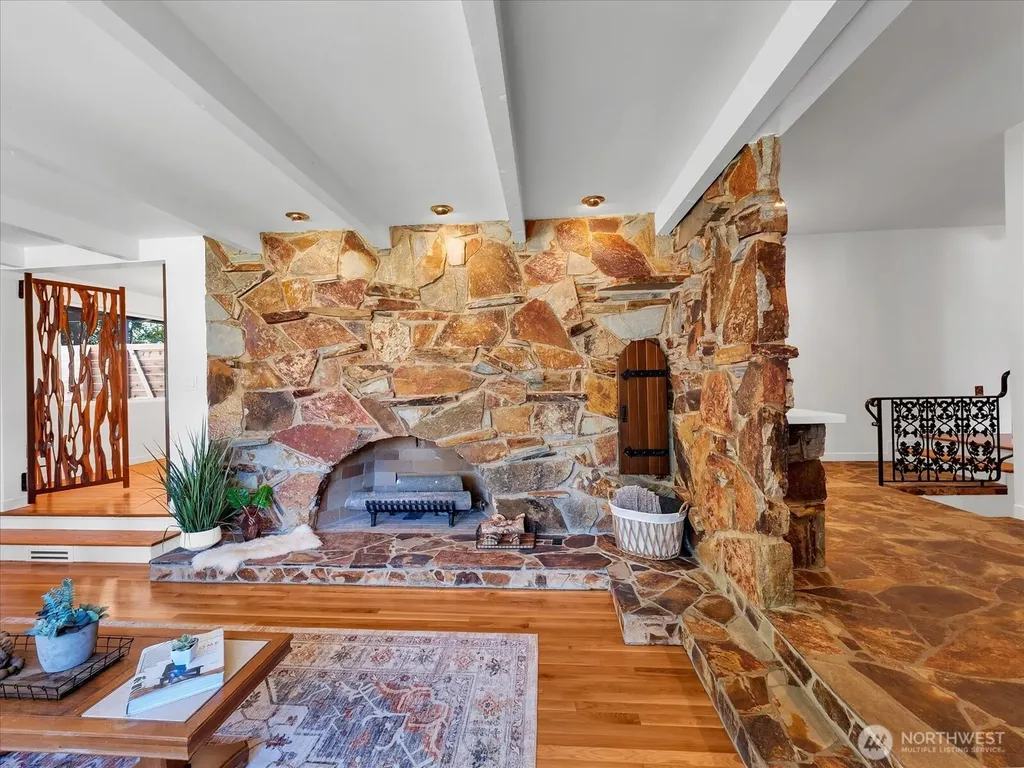9616 242nd Place SW Edmonds WA 98020