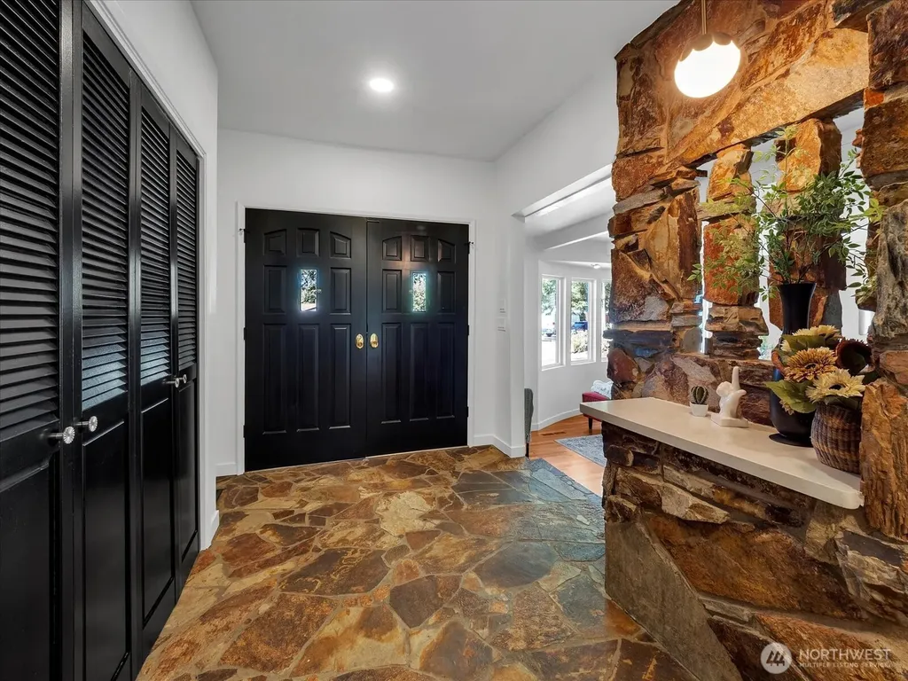 9616 242nd Place SW Edmonds WA 98020