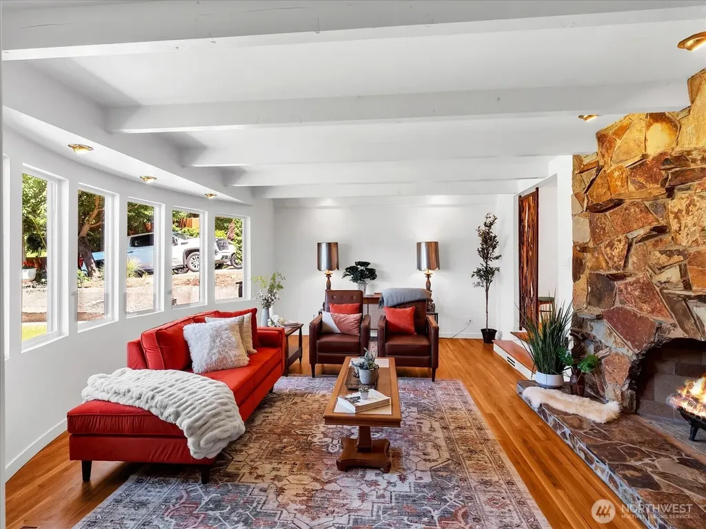 9616 242nd Place SW Edmonds WA 98020