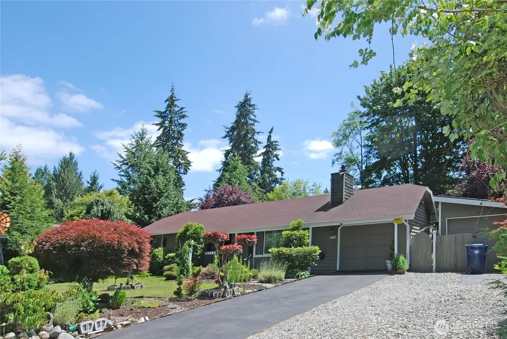 12422 48th Drive SE Everett WA 98208