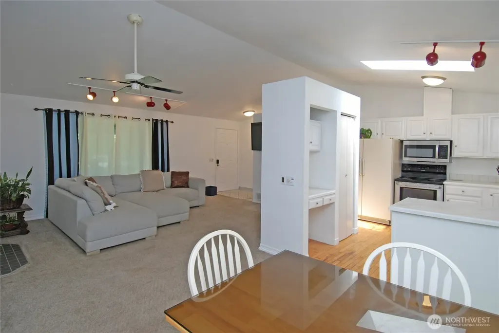 12422 48th Drive SE Everett WA 98208