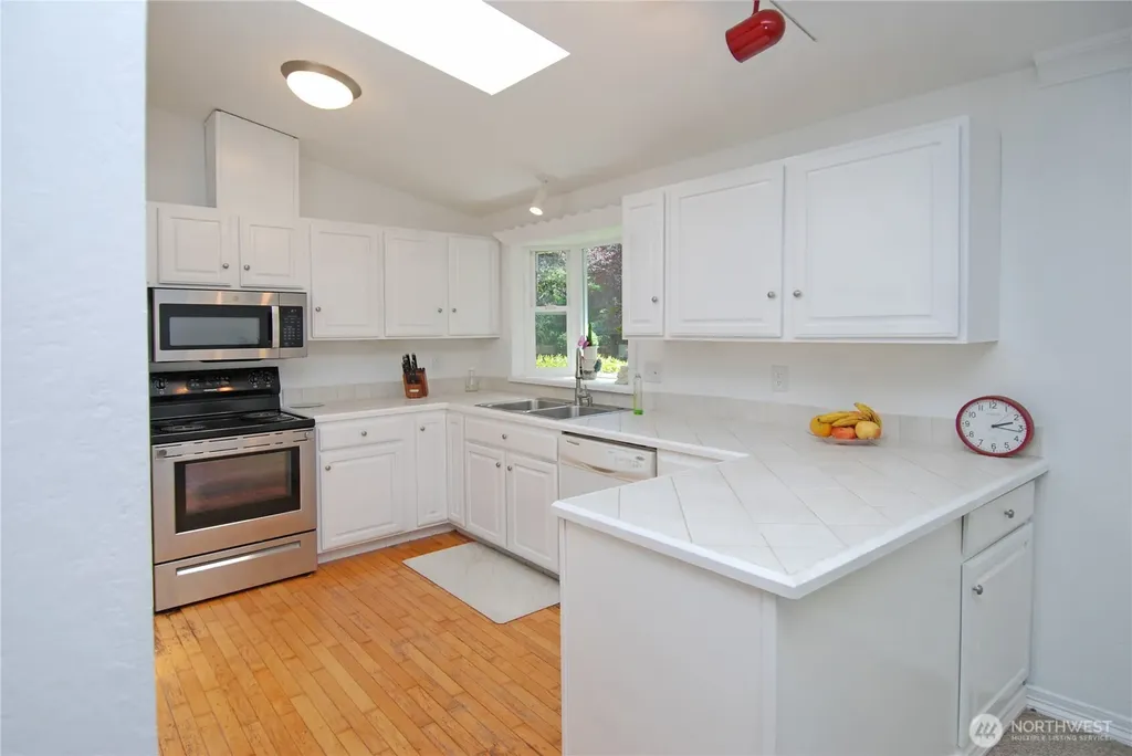 12422 48th Drive SE Everett WA 98208