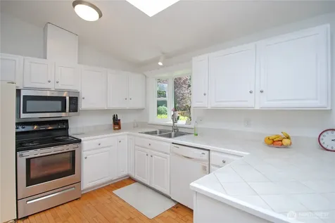 12422 48th Drive SE Everett WA 98208