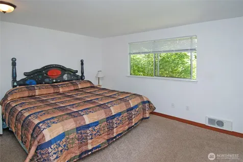 12422 48th Drive SE Everett WA 98208