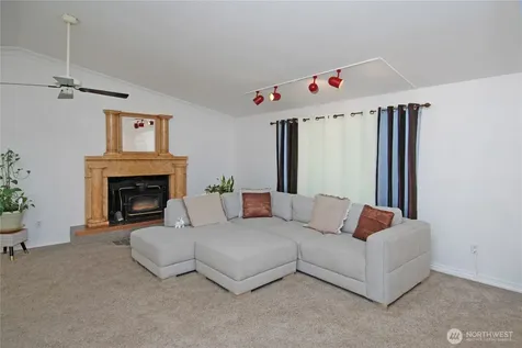 12422 48th Drive SE Everett WA 98208