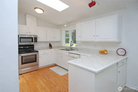 12422 48th Drive SE Everett WA 98208