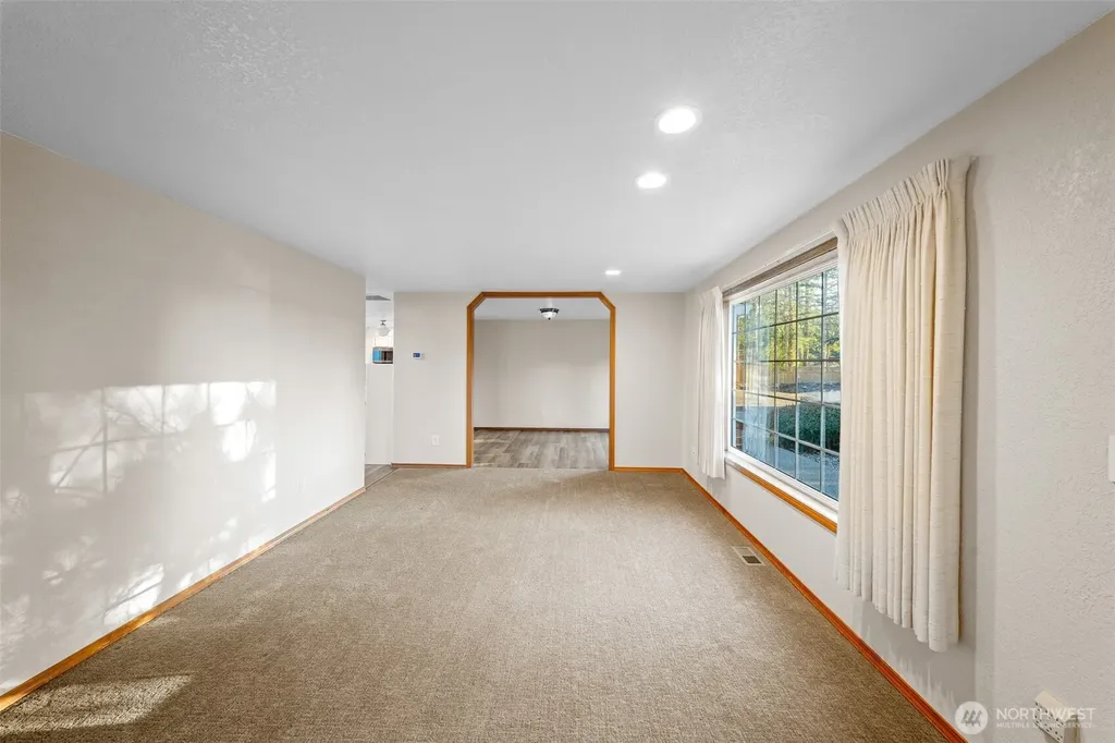 1911 E Island Lake Drive Shelton WA 98584