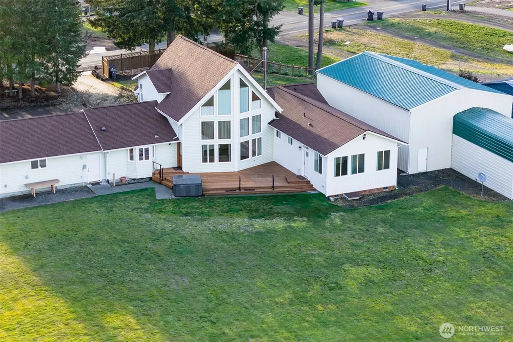 1911 E Island Lake Drive Shelton WA 98584