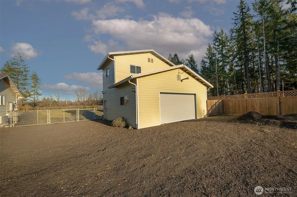1911 E Island Lake Drive Shelton WA 98584