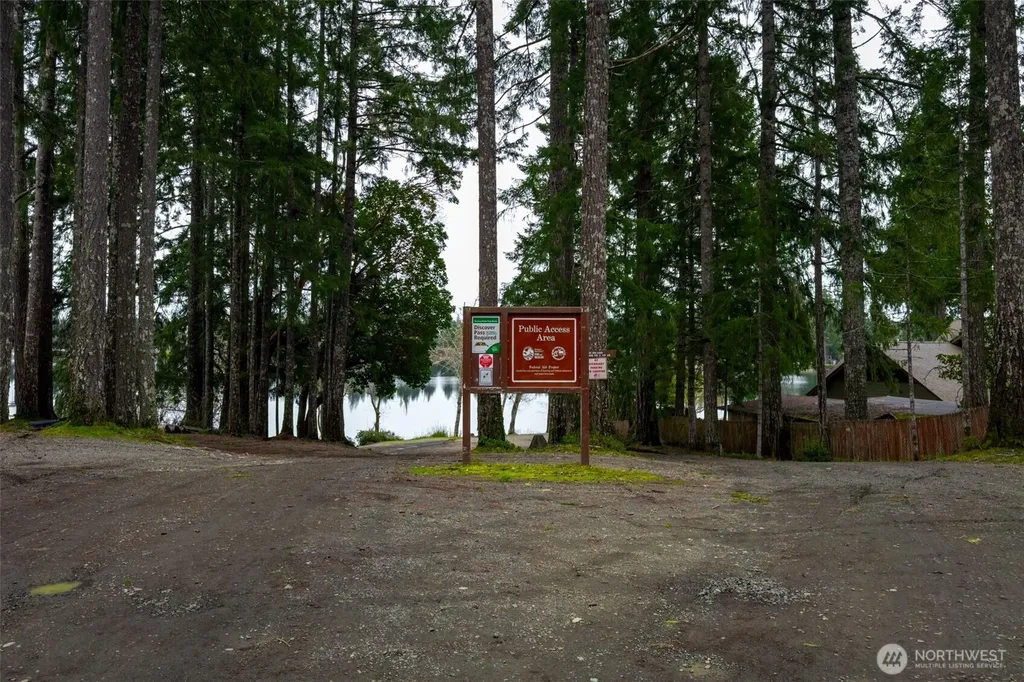 1911 E Island Lake Drive Shelton WA 98584