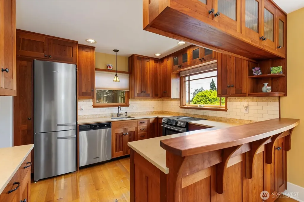 1018 Taft Street Port Townsend WA 98368