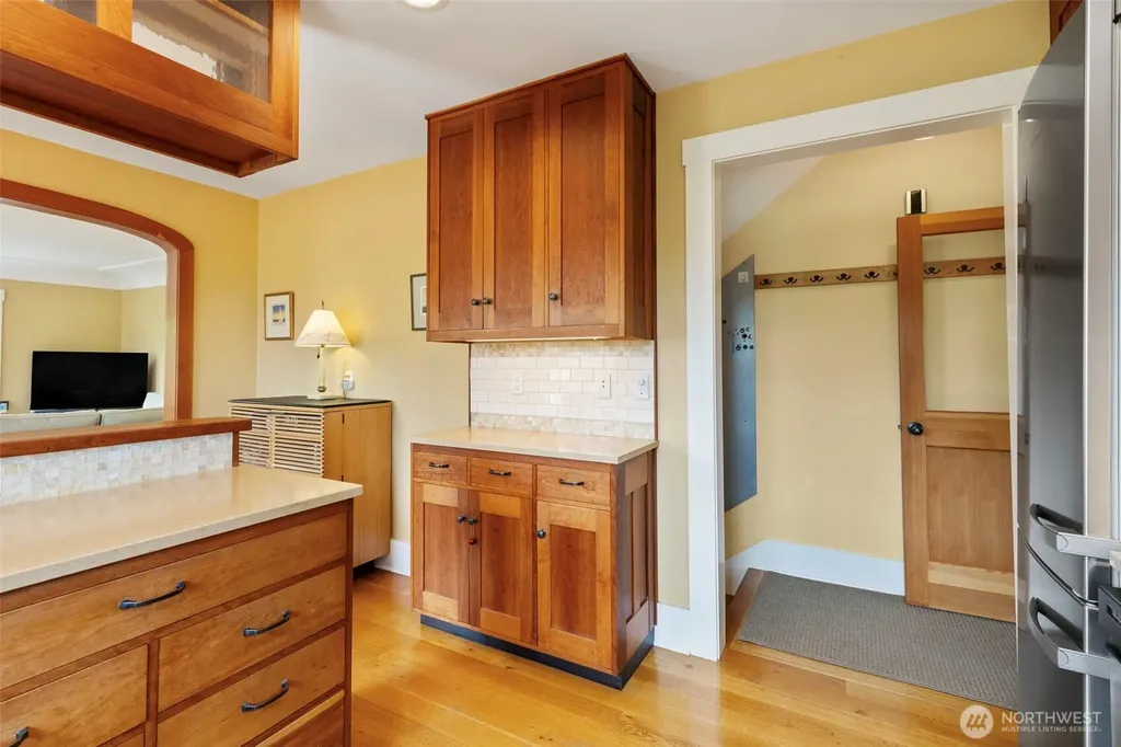 1018 Taft Street Port Townsend WA 98368