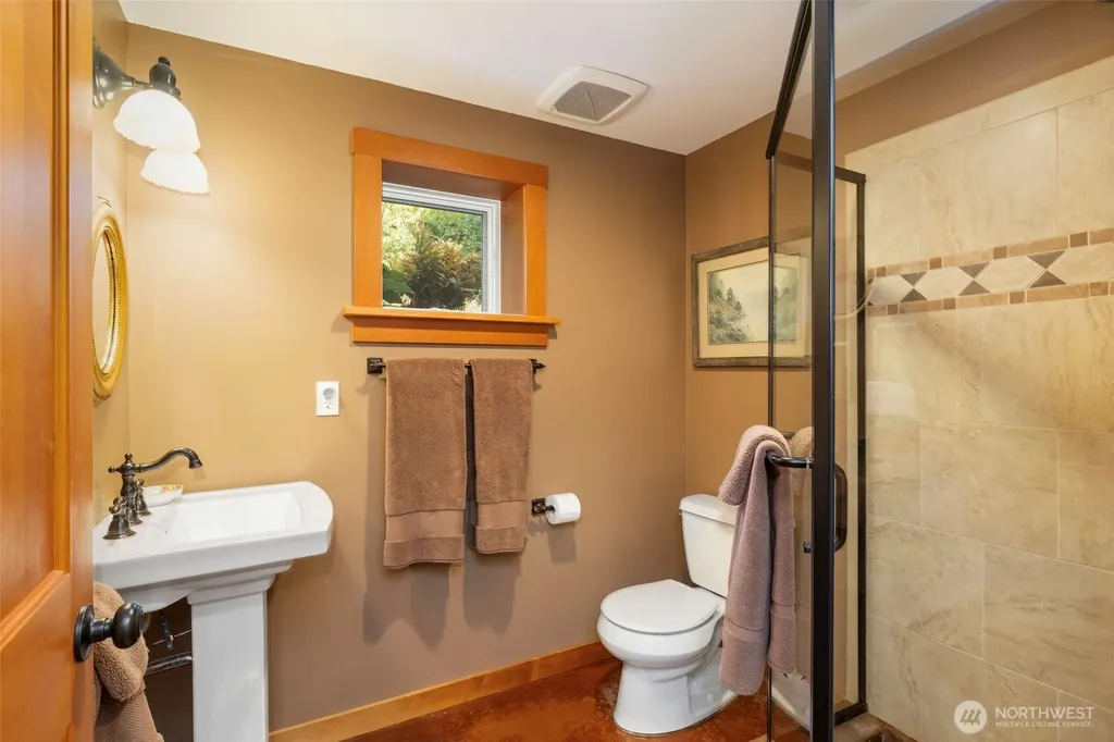 1018 Taft Street Port Townsend WA 98368