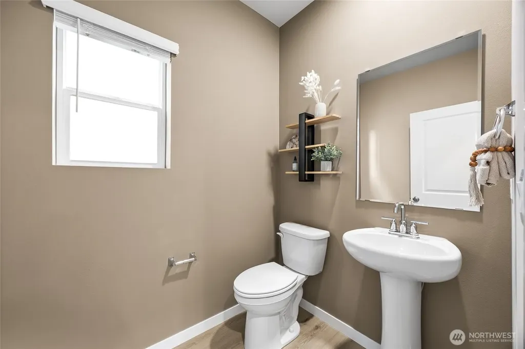 1113 138th Place SW Lynnwood WA 98087