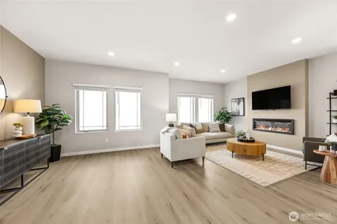 1113 138th Place SW Lynnwood WA 98087