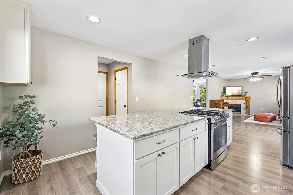 2302 13th Avenue Ct SW Puyallup WA 98371
