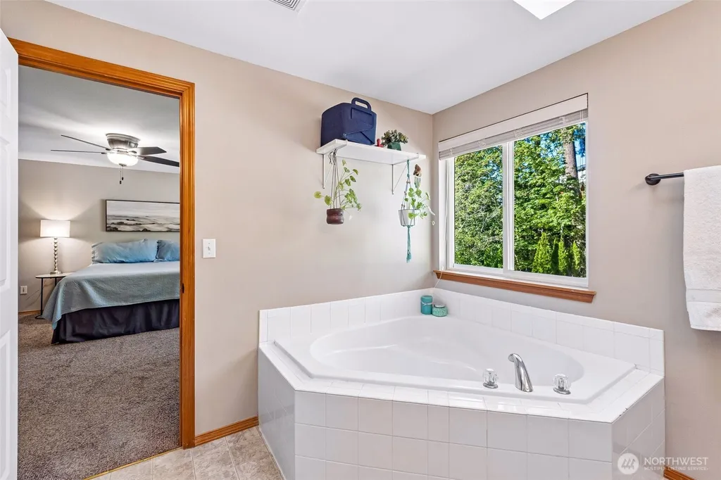 2302 13th Avenue Ct SW Puyallup WA 98371