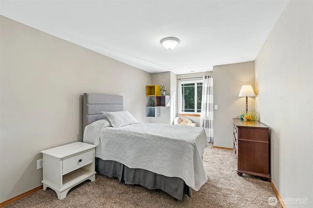 2302 13th Avenue Ct SW Puyallup WA 98371