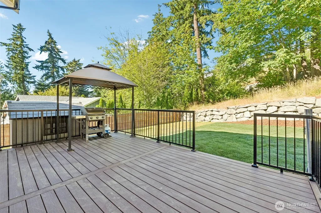 2302 13th Avenue Ct SW Puyallup WA 98371