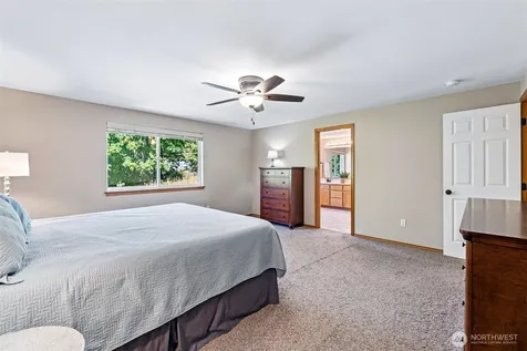 2302 13th Avenue Ct SW Puyallup WA 98371