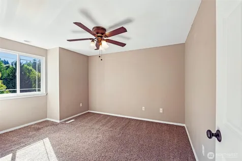 2302 13th Avenue Ct SW Puyallup WA 98371