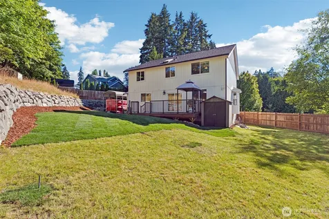 2302 13th Avenue Ct SW Puyallup WA 98371