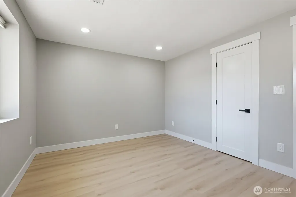 14402 Washington Avenue SW Lakewood WA 98498