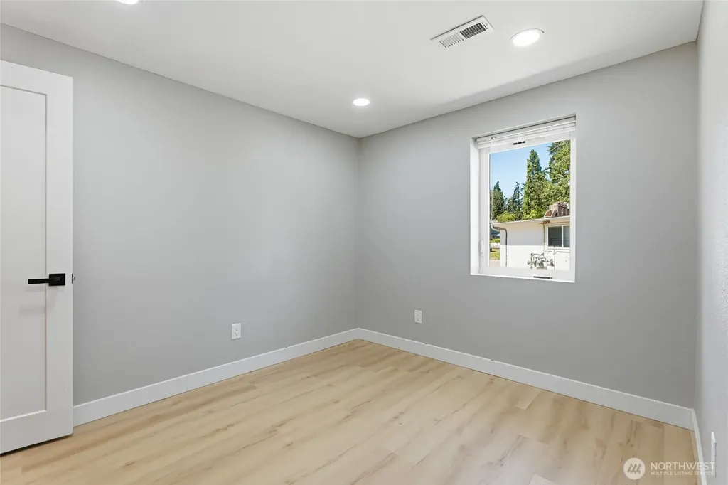 14402 Washington Avenue SW Lakewood WA 98498