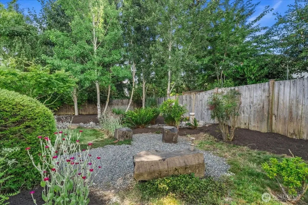 25415 155th Avenue SE Covington WA 98042