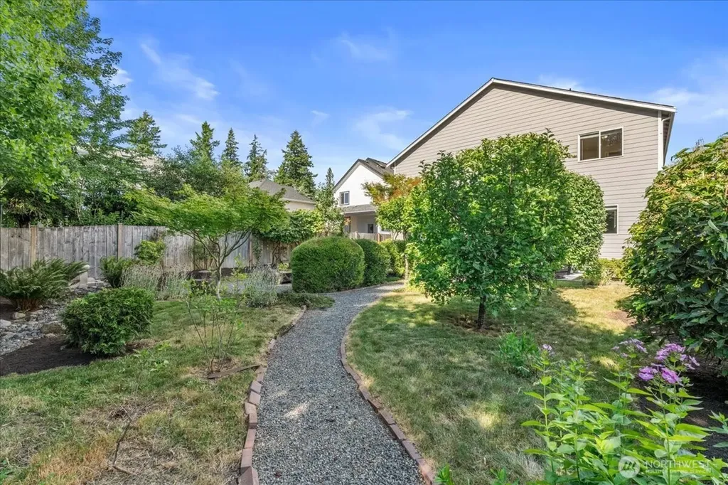 25415 155th Avenue SE Covington WA 98042