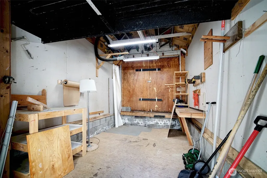 19 Dravus Street Seattle WA 98109