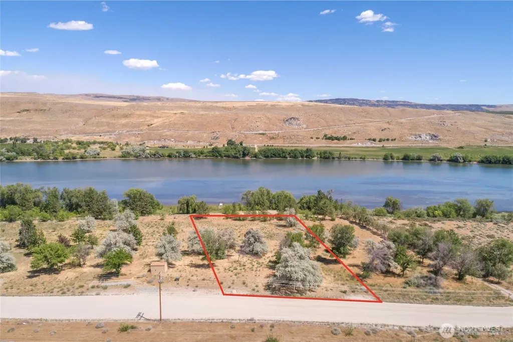 300 Monse River Road Brewster WA 98812
