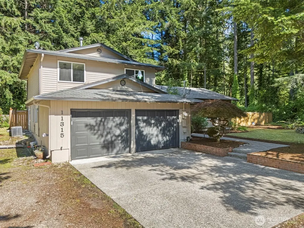 11315 83rd Avenue SW Lakewood WA 98498