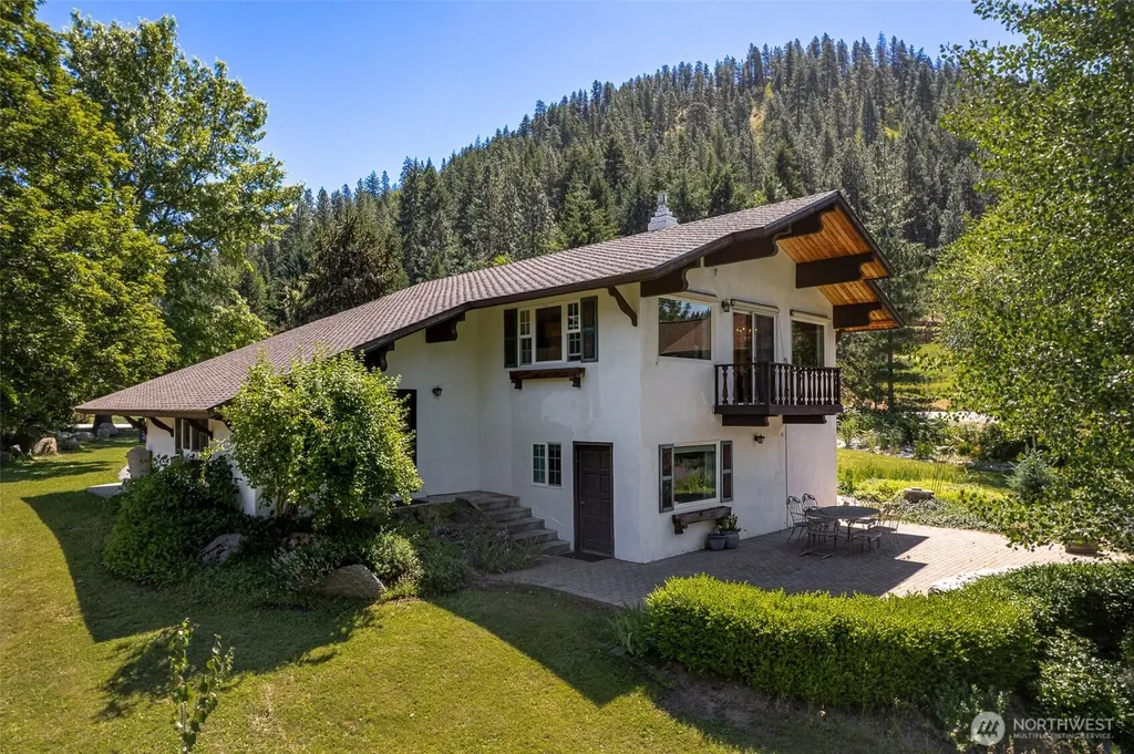 9724 Dye Road Leavenworth WA 98826