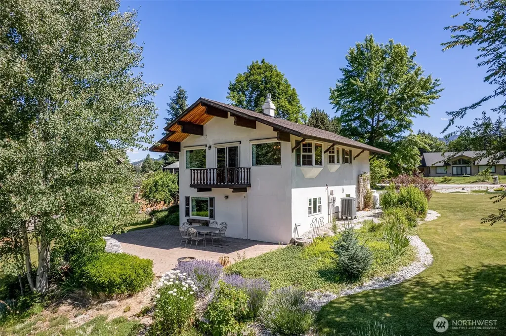 9724 Dye Road Leavenworth WA 98826