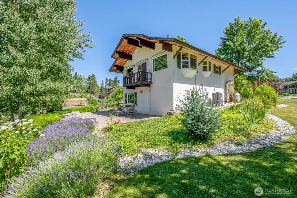 9724 Dye Road Leavenworth WA 98826