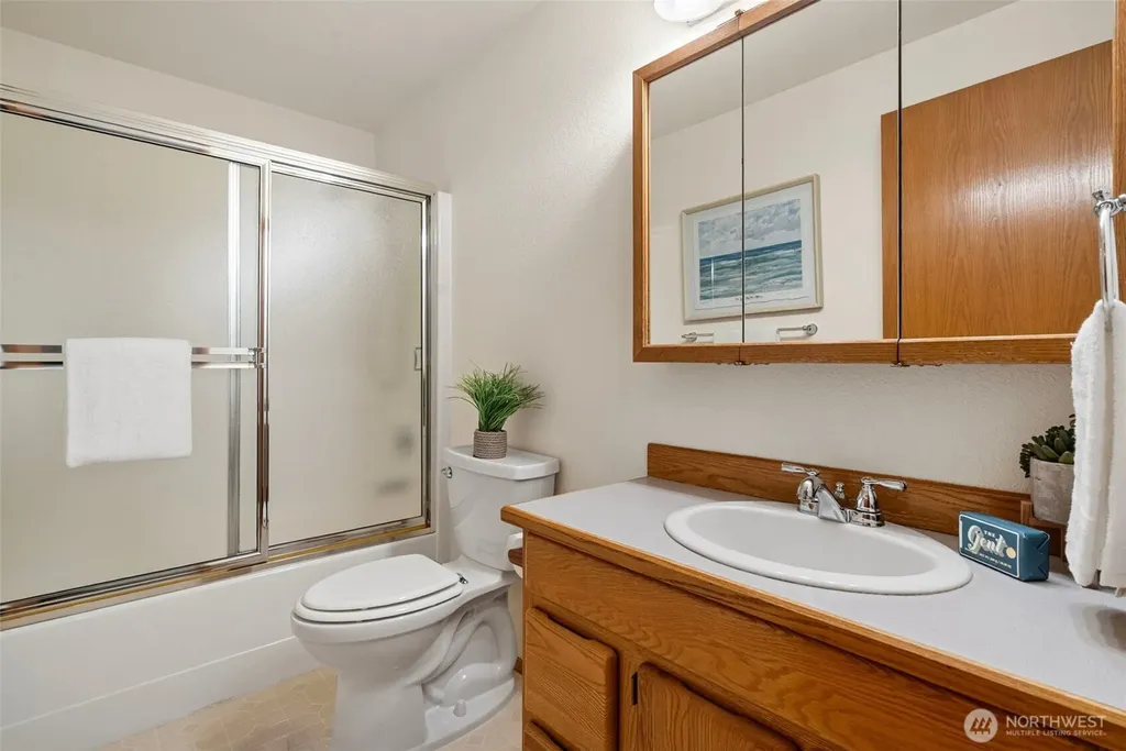 4871 Sherlyn Avenue SE Port Orchard WA 98367