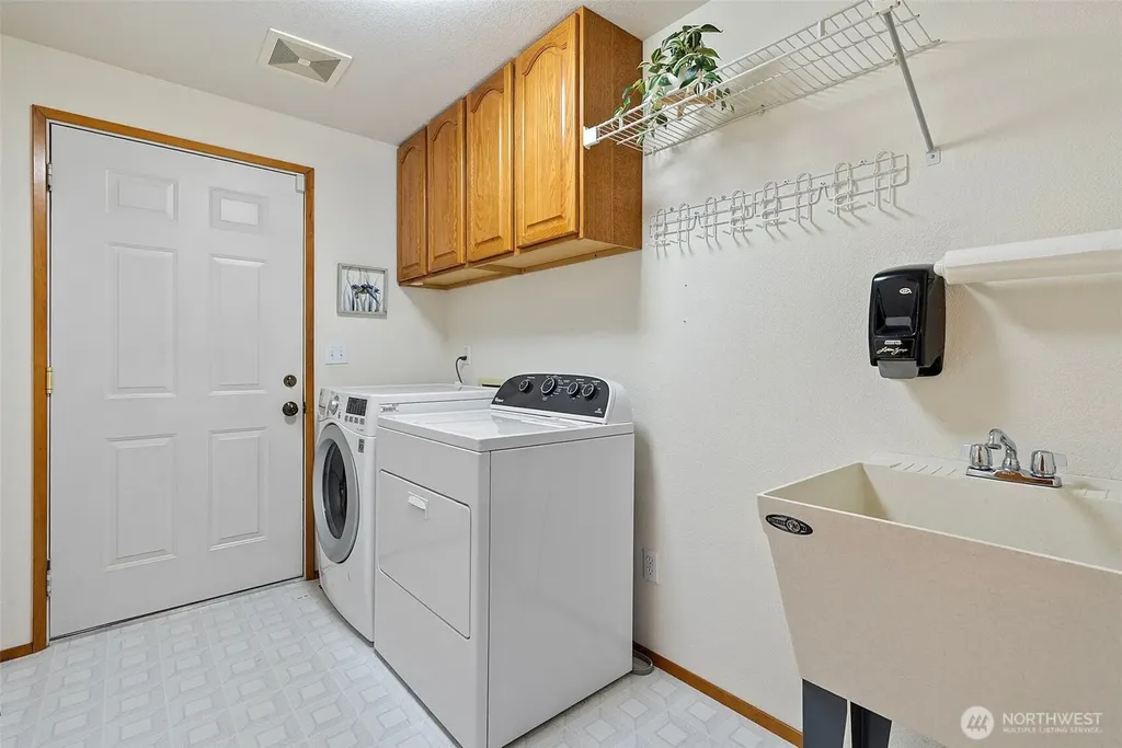 4871 Sherlyn Avenue SE Port Orchard WA 98367