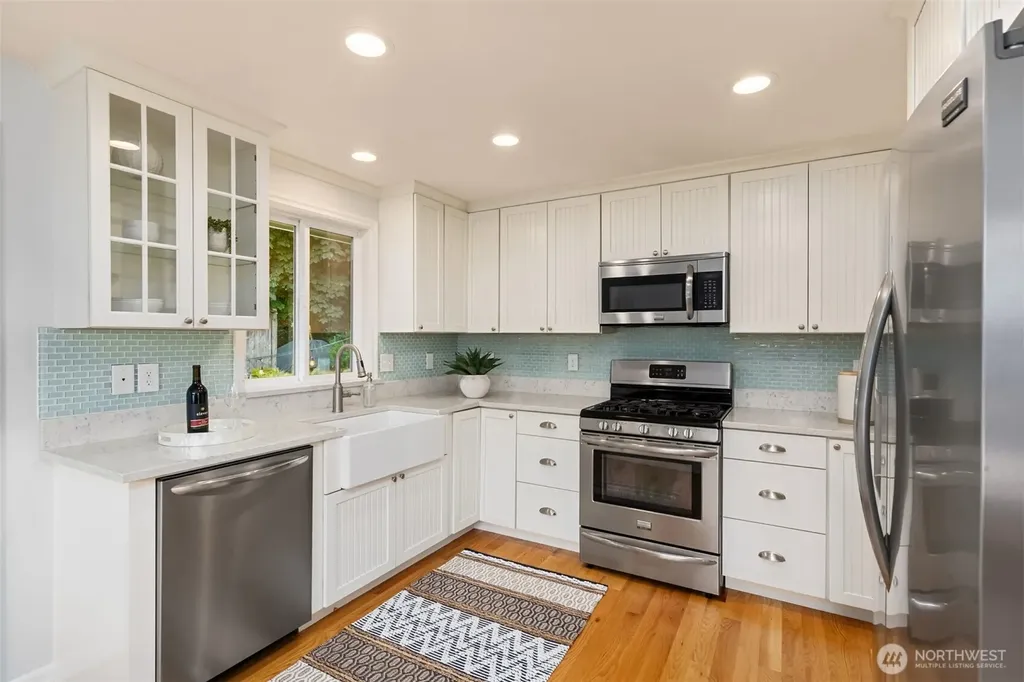 1020 NE Holm Court Poulsbo WA 98370