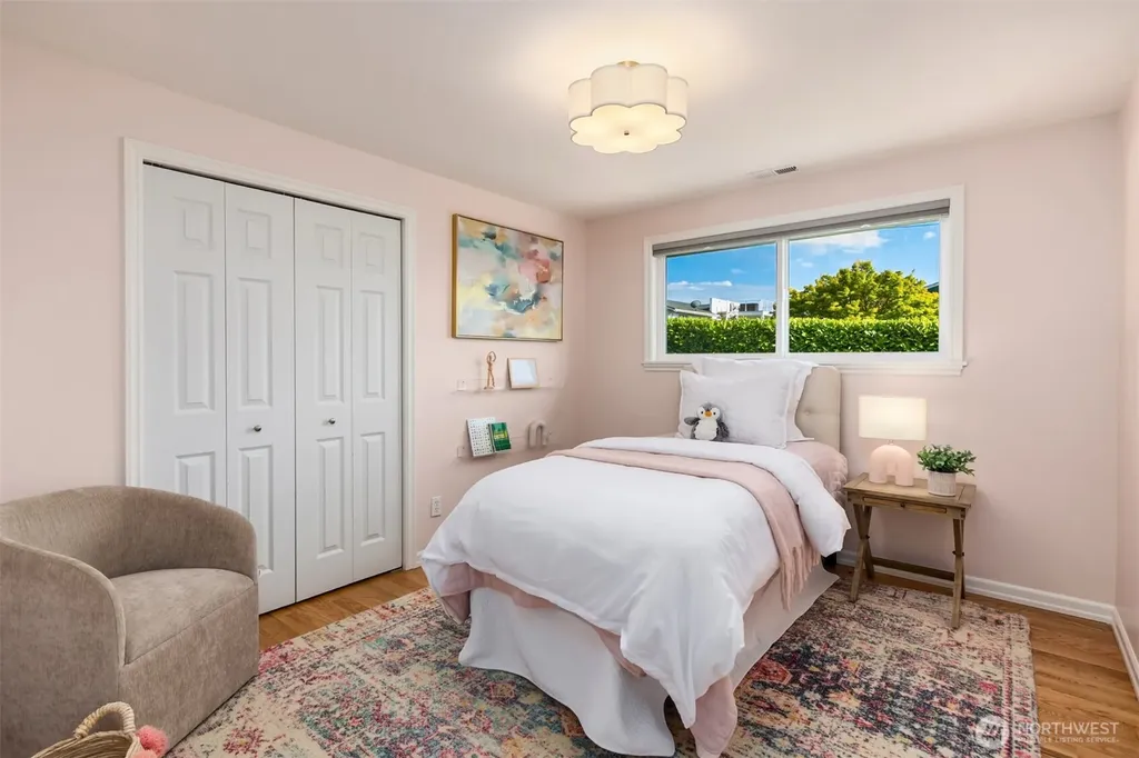 1020 NE Holm Court Poulsbo WA 98370