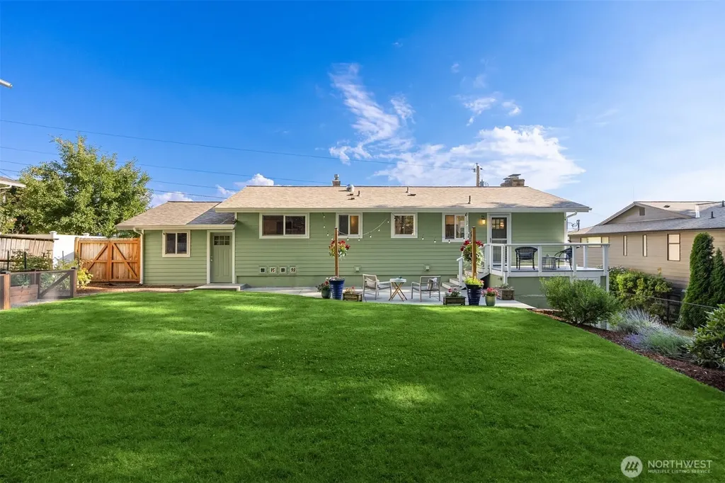 1020 NE Holm Court Poulsbo WA 98370