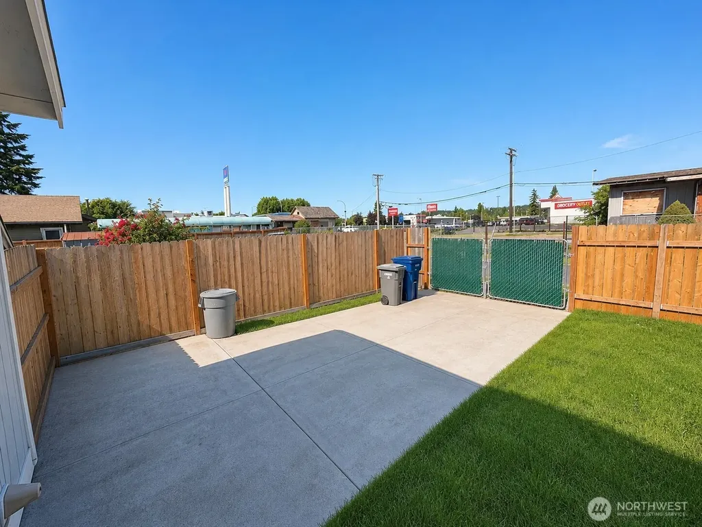336 S Division Street Auburn WA 98001